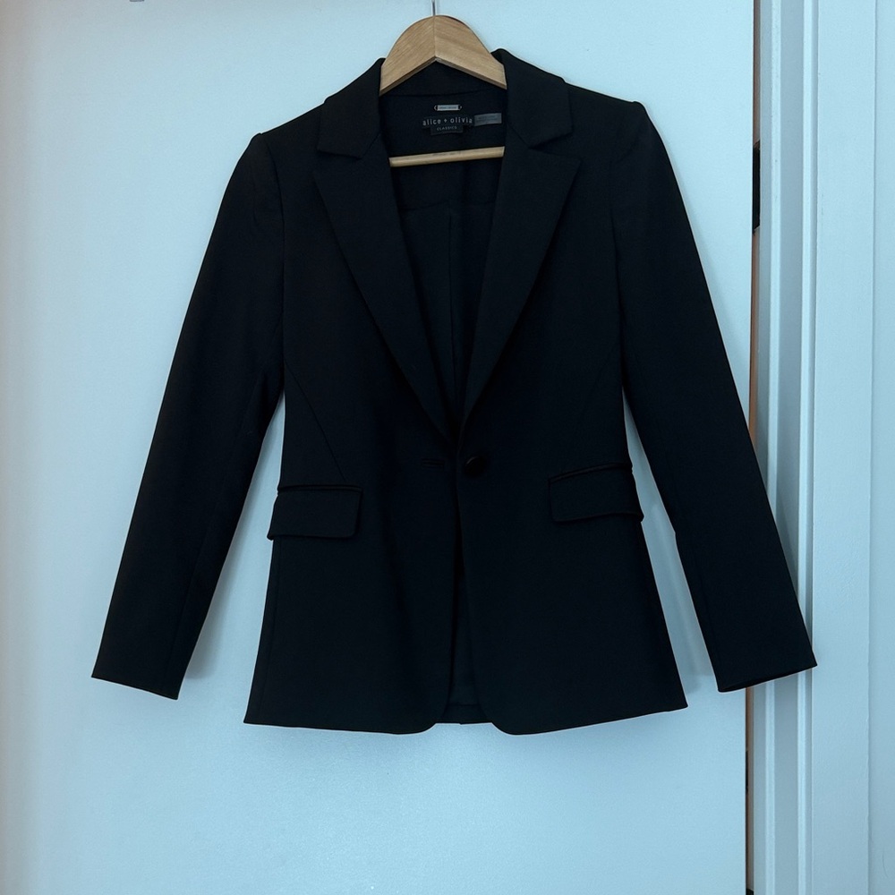 Alice + Olivia Elegant Black Suit Jacket